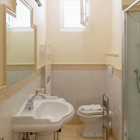 Classic 1Br Outside Ztl & 10 Min From Center-2